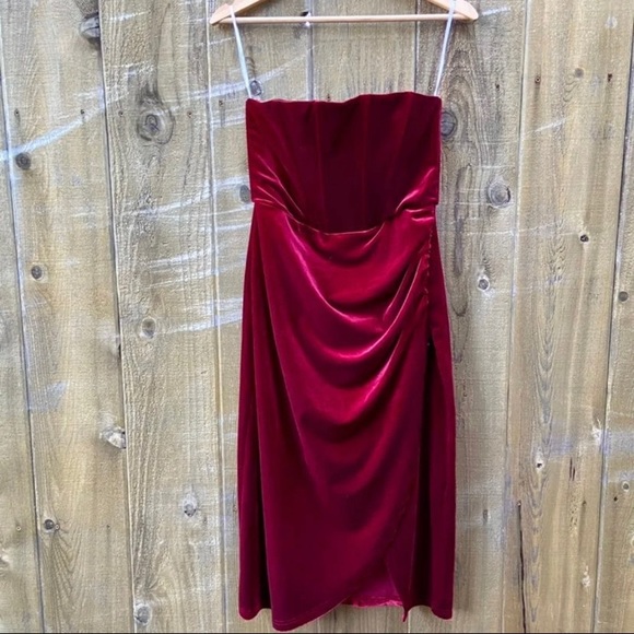 Lulu’s Glamorous Celebrations Wine Red Velvet Strapless Tulip Dress - Picture 3 of 10